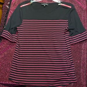 New JONES NEW YORK XL Black short sleeve top with pink stripes